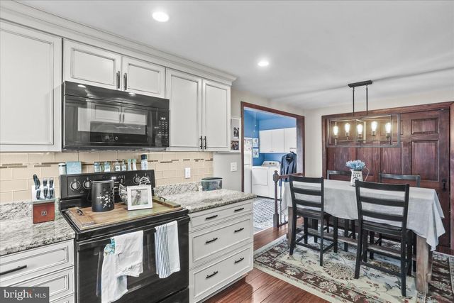 25 HEMLER DR, Hanover, PA 17331