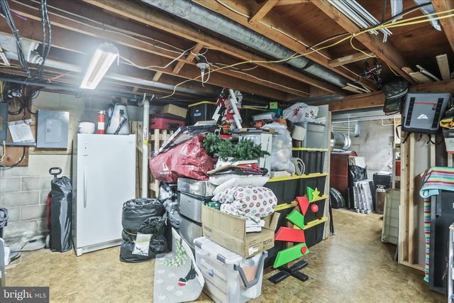 25 HEMLER DR, Hanover, PA 17331