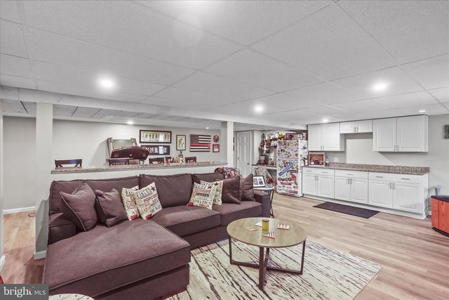 25 HEMLER DR, Hanover, PA 17331