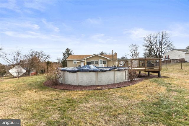 25 HEMLER DR, Hanover, PA 17331