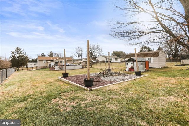 25 HEMLER DR, Hanover, PA 17331