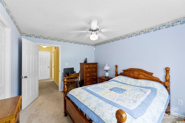 1958 Cameron Heights Circle, Denver, NC 28037