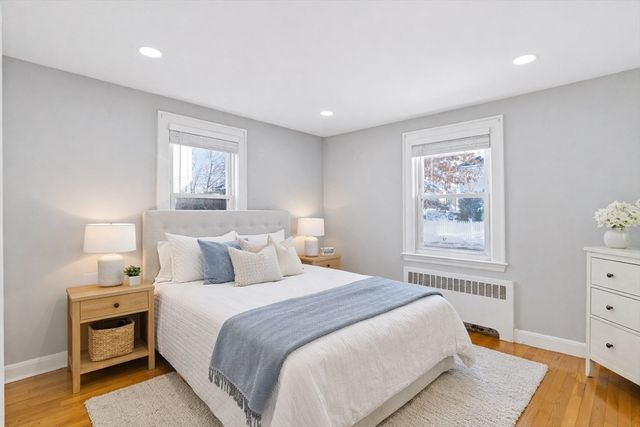 126 Washington Ave 1, Waltham, MA 02453