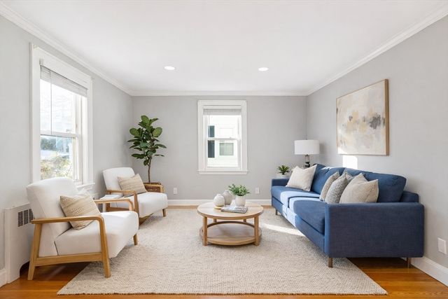 126 Washington Ave 1, Waltham, MA 02453