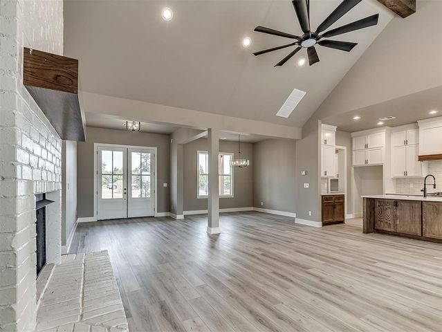 21246 Reserve Circle, Harrah, OK 73045