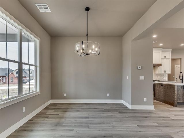 21246 Reserve Circle, Harrah, OK 73045