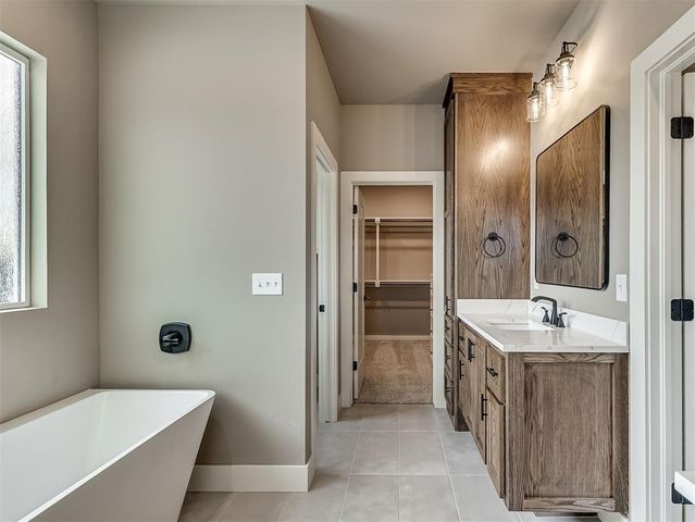 21246 Reserve Circle, Harrah, OK 73045