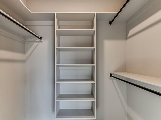 21246 Reserve Circle, Harrah, OK 73045