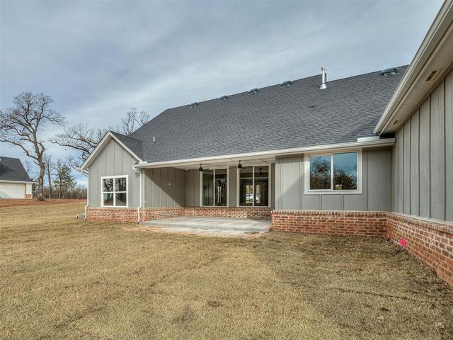 21246 Reserve Circle, Harrah, OK 73045