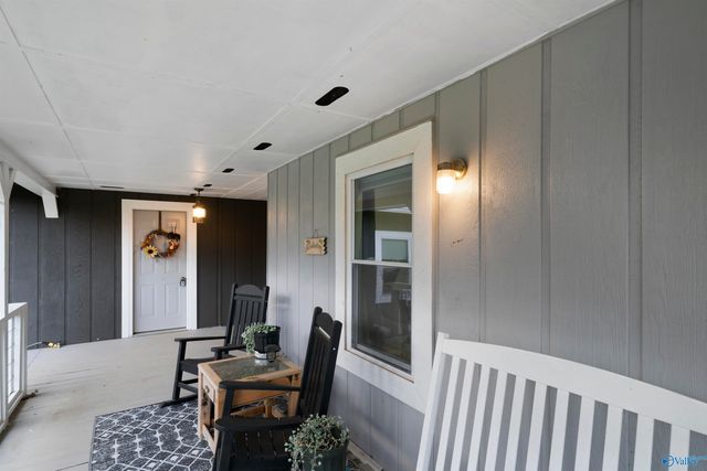 1585 County Road 144, Gaylesville, AL 35973