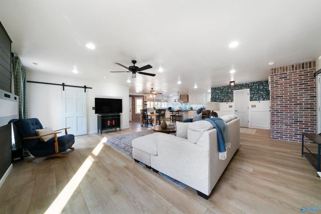 1585 County Road 144, Gaylesville, AL 35973