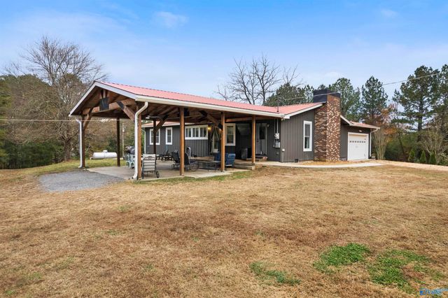 1585 County Road 144, Gaylesville, AL 35973