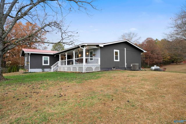 1585 County Road 144, Gaylesville, AL 35973