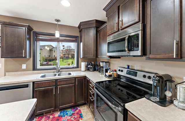 713 Overlook Drive, Buffalo, MN 55313