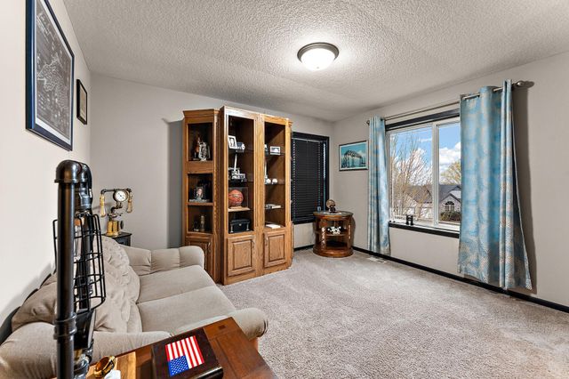713 Overlook Drive, Buffalo, MN 55313