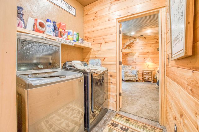 1307 Route Af, Ava, MO 65608