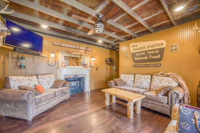 1307 Route Af, Ava, MO 65608