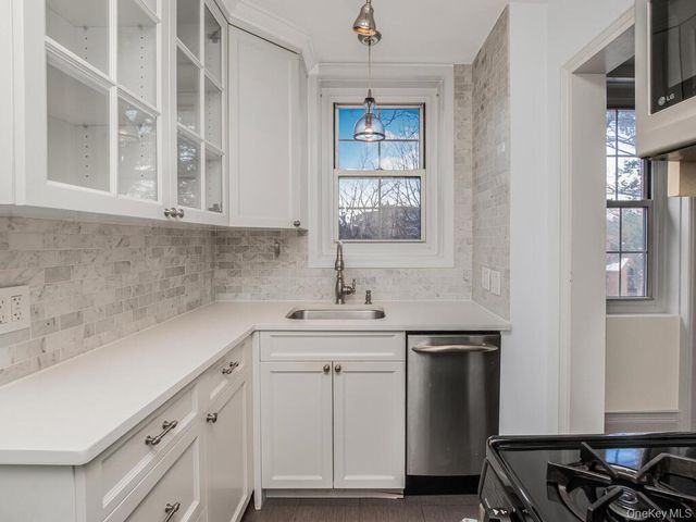 1332 Midland Avenue 3F, Bronxville, NY 10708