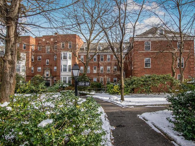 1332 Midland Avenue 3F, Bronxville, NY 10708