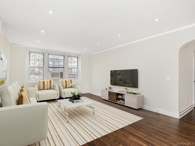 1332 Midland Avenue 3F, Bronxville, NY 10708