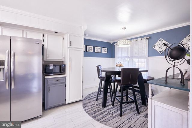 884 AHRENS RD, Reading, PA 19606