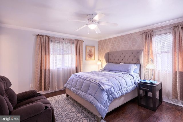 884 AHRENS RD, Reading, PA 19606