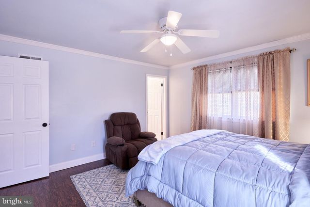 884 AHRENS RD, Reading, PA 19606