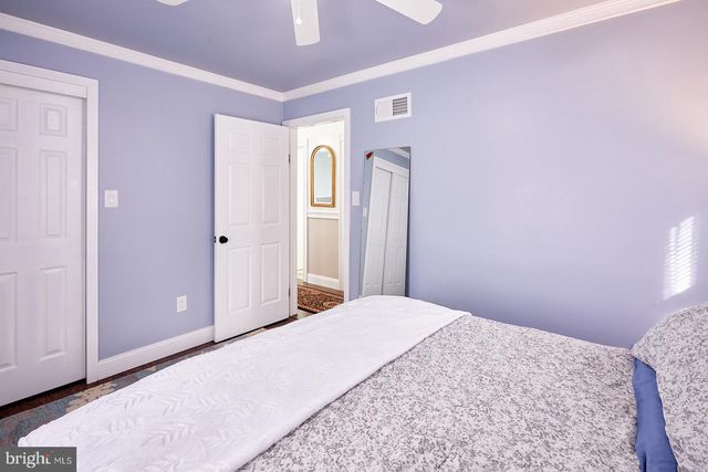 884 AHRENS RD, Reading, PA 19606