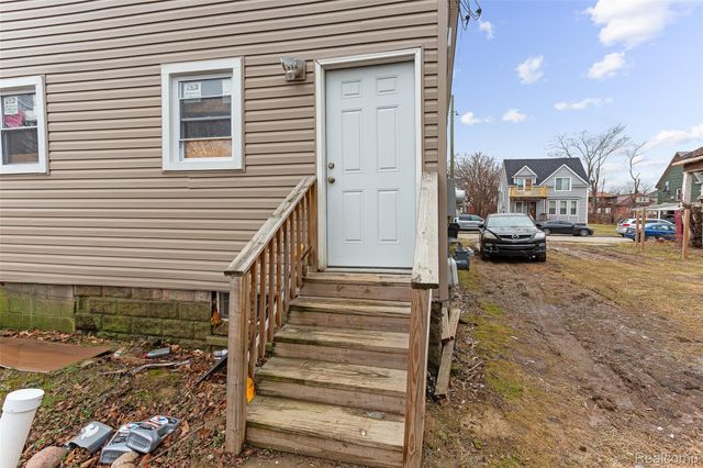 5860 Hazlett Street, Detroit, MI 48210