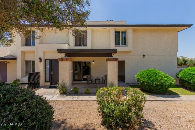 811 E EUGIE Avenue, Phoenix, AZ 85022