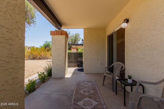 811 E EUGIE Avenue, Phoenix, AZ 85022