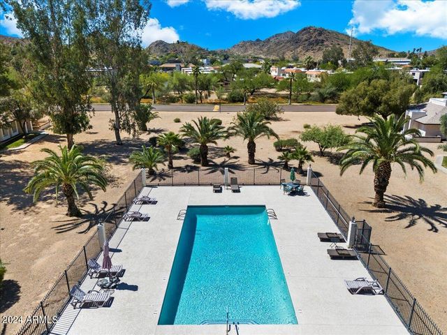 811 E EUGIE Avenue, Phoenix, AZ 85022