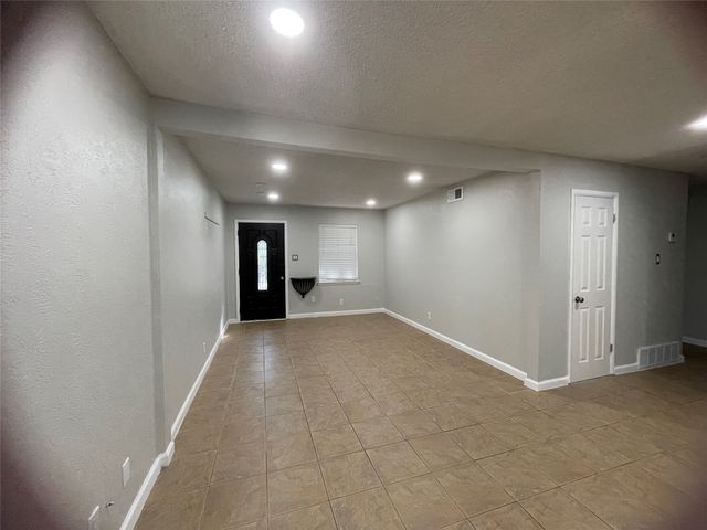 7025 Lowery Lane, North Richland Hills, TX 76182
