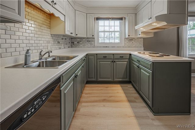 858 Deerfield Drive, North Tonawanda, NY 14120