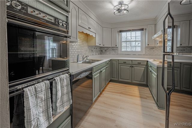 858 Deerfield Drive, North Tonawanda, NY 14120