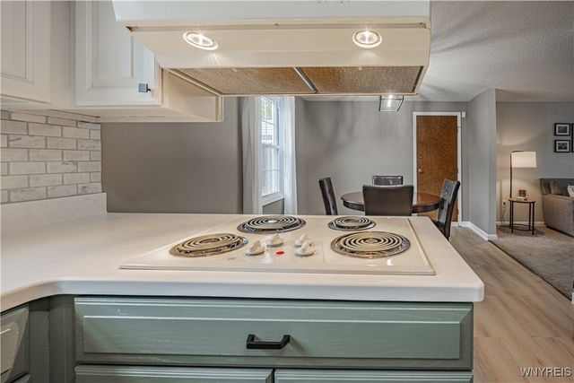 858 Deerfield Drive, North Tonawanda, NY 14120