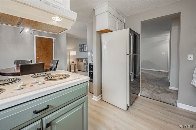 858 Deerfield Drive, North Tonawanda, NY 14120