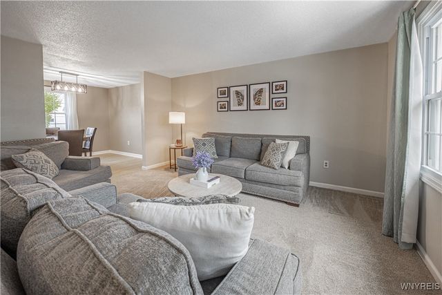 858 Deerfield Drive, North Tonawanda, NY 14120