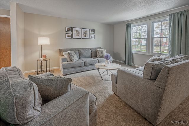 858 Deerfield Drive, North Tonawanda, NY 14120