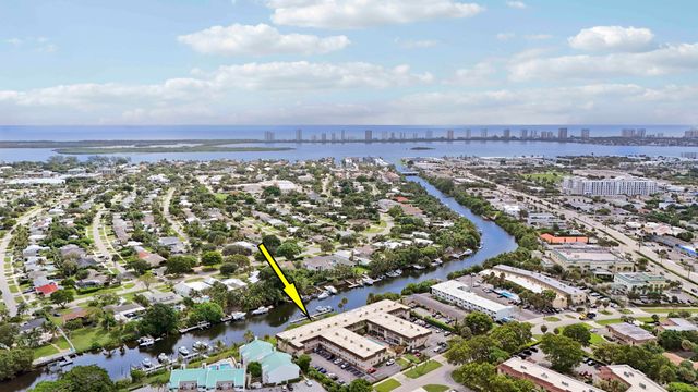 342 Southwind Drive, North Palm Beach, FL 33408