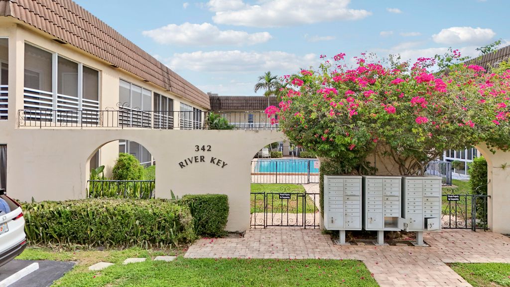 342 Southwind Drive, North Palm Beach, FL 33408