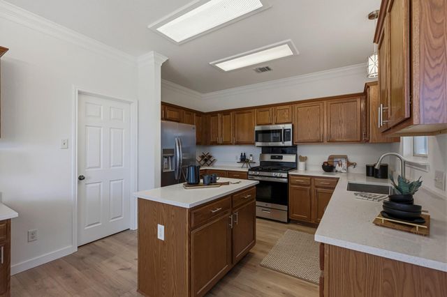 1305 Lou Gehrig LN, Round Rock, TX 78665