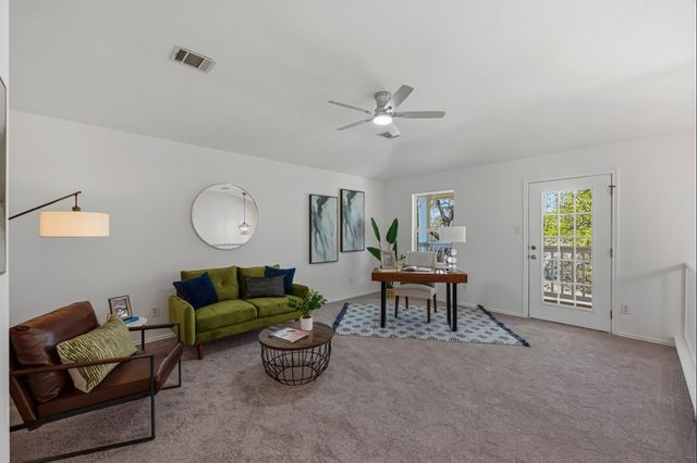 1305 Lou Gehrig LN, Round Rock, TX 78665