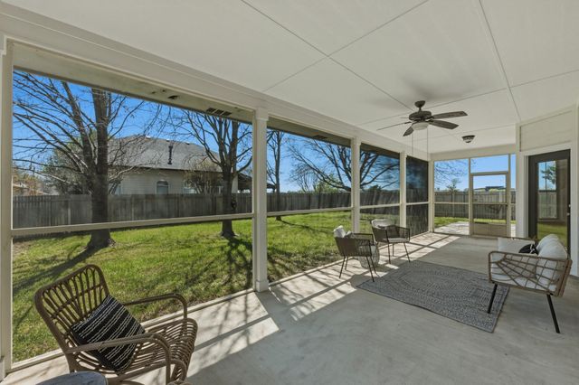 1305 Lou Gehrig LN, Round Rock, TX 78665