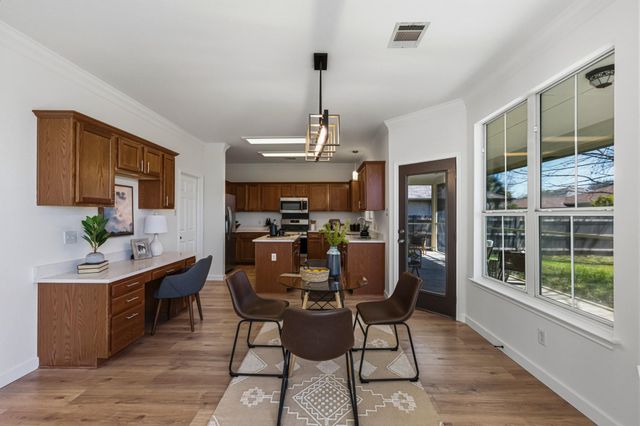 1305 Lou Gehrig LN, Round Rock, TX 78665