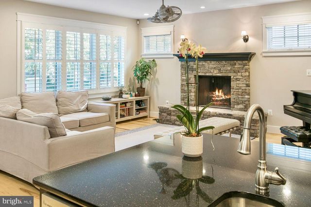 1005-A LINCOLN AVE, Falls Church, VA 22046