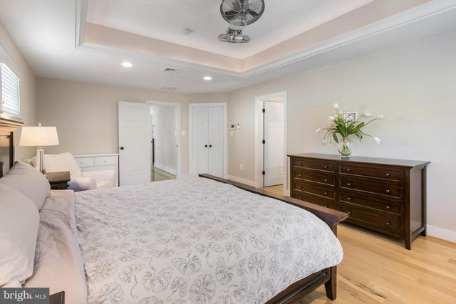 1005-A LINCOLN AVE, Falls Church, VA 22046