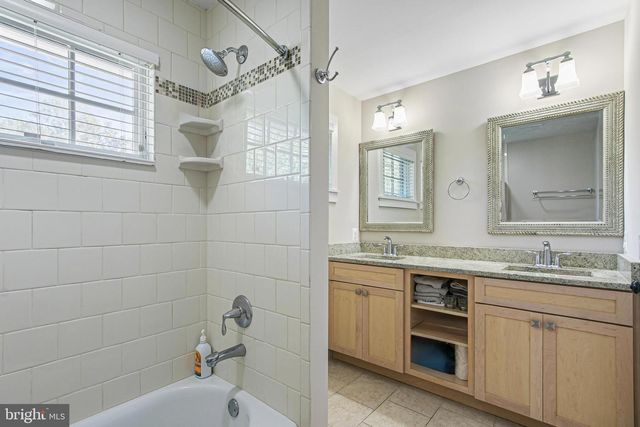 1005-A LINCOLN AVE, Falls Church, VA 22046