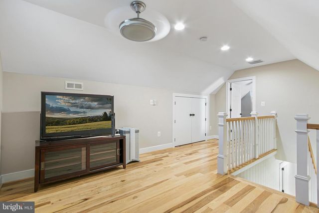 1005-A LINCOLN AVE, Falls Church, VA 22046