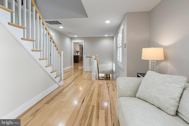 1005-A LINCOLN AVE, Falls Church, VA 22046